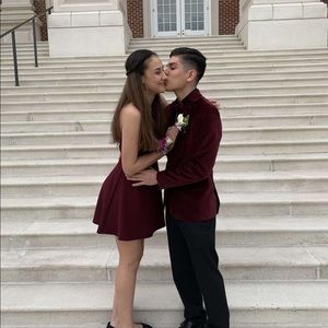 Meet your Posher, Tay